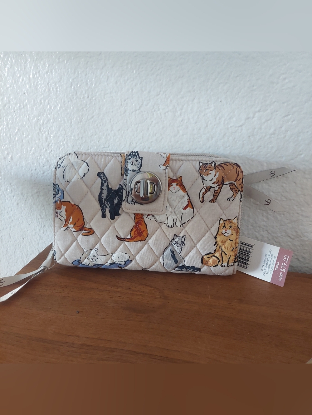 Vera Bradley a cats life turnlock wallet Quilted